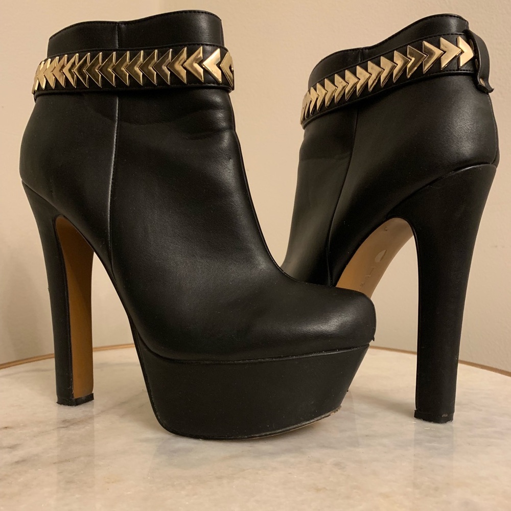 H by Halston ankle boots